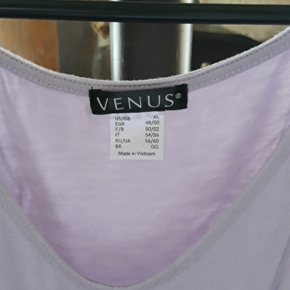 Top - Picture 2 of 4